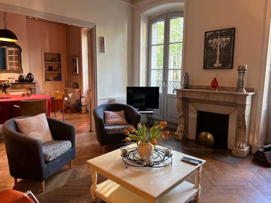Coeur De Ville, Garage Prive Et Gratuit Avec Terrasse ! Καόρ Εξωτερικό φωτογραφία
