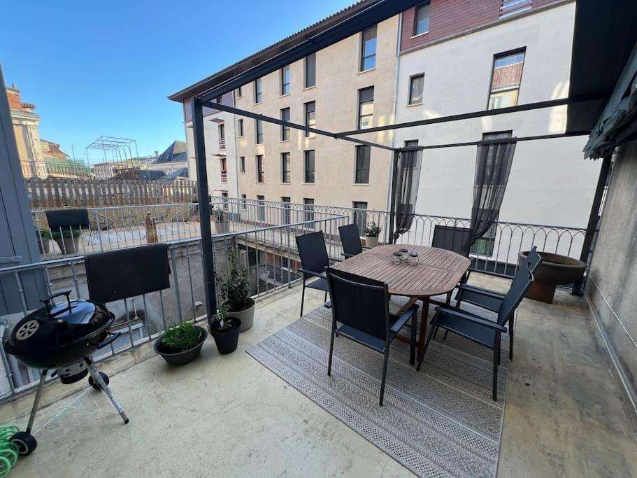 Coeur De Ville, Garage Prive Et Gratuit Avec Terrasse ! Καόρ Εξωτερικό φωτογραφία
